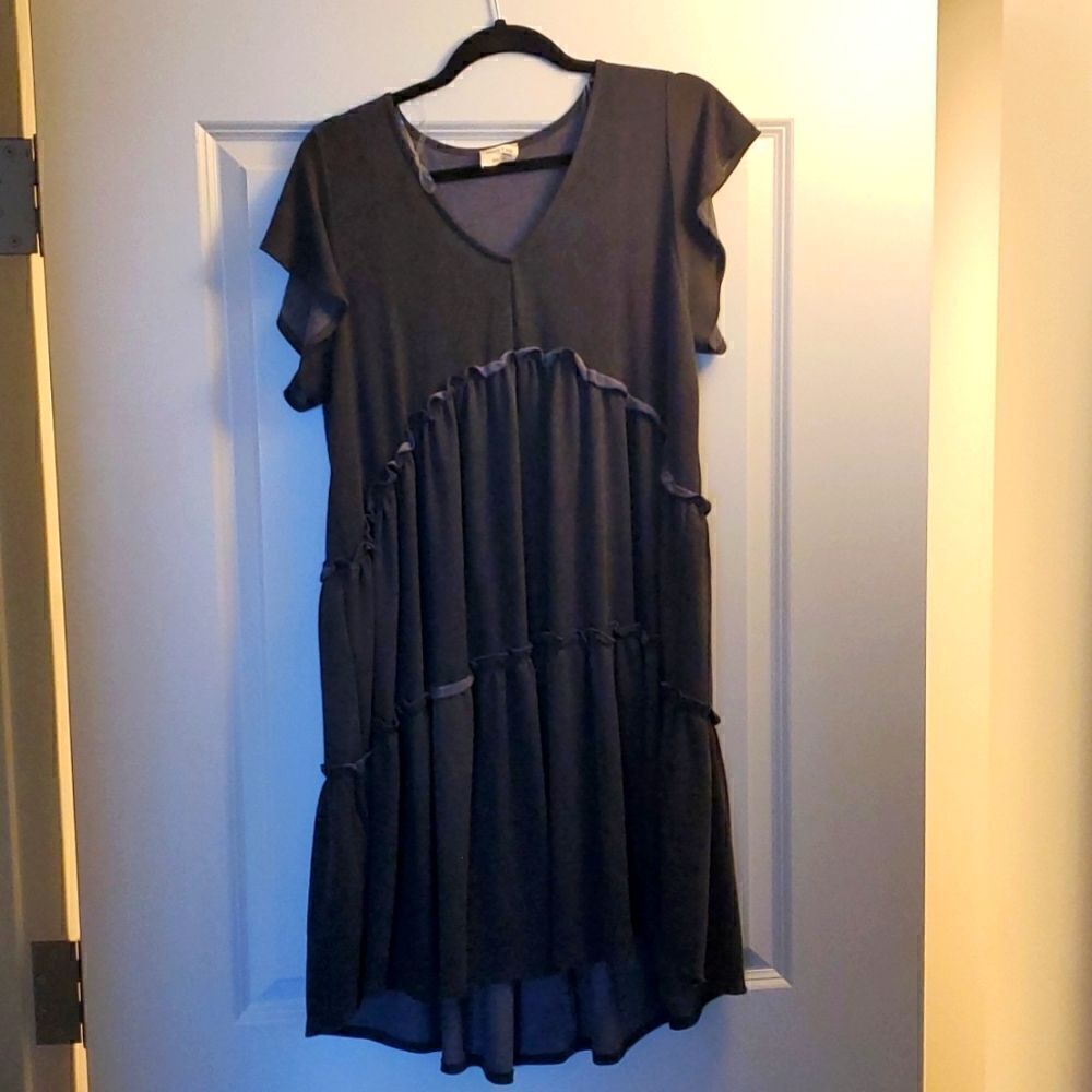 PEACH LOVE Ruffle Dress - Size Medium‎